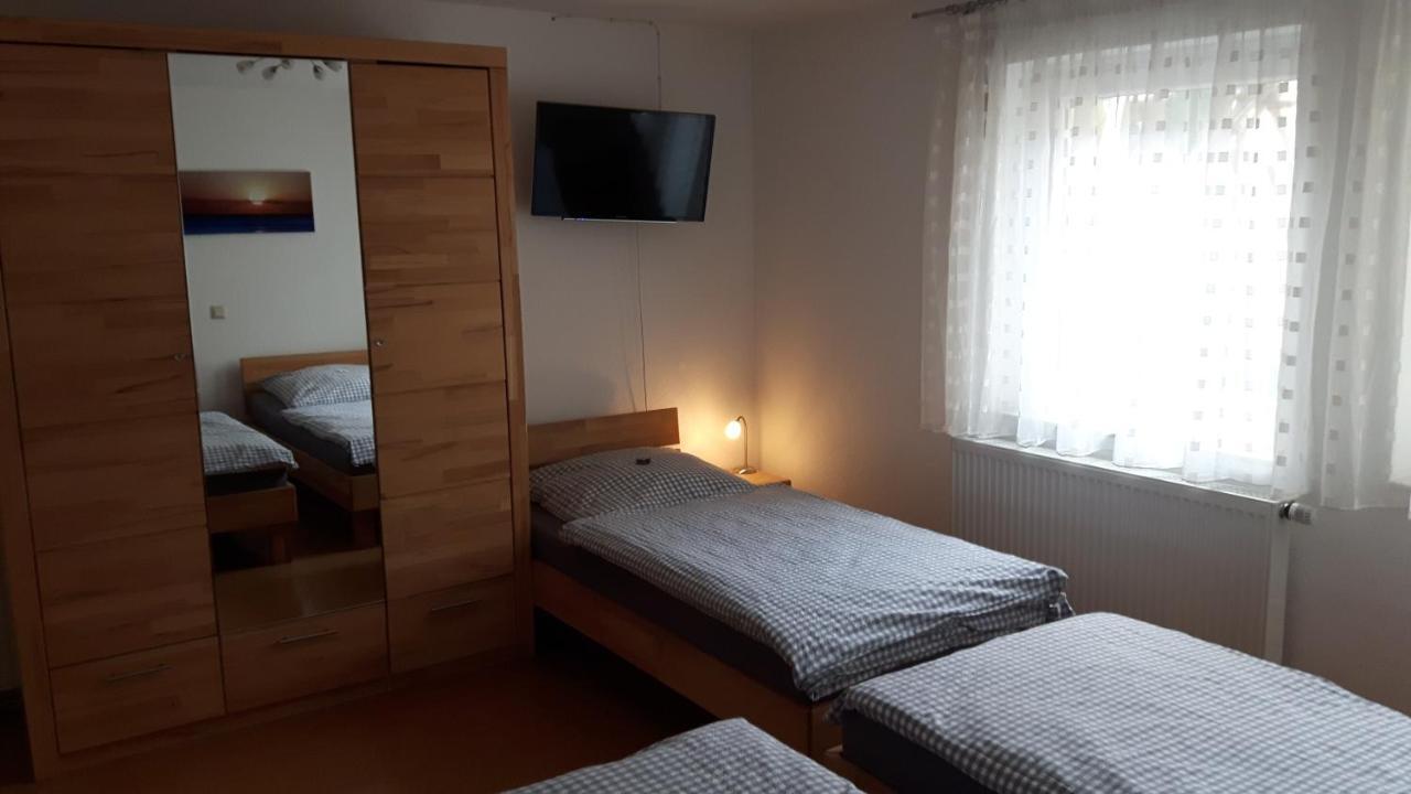 Pension Wauri , Ferienwohnung ' Schwarzwald ' , Erdgeschoss Waldenbuch Екстериор снимка